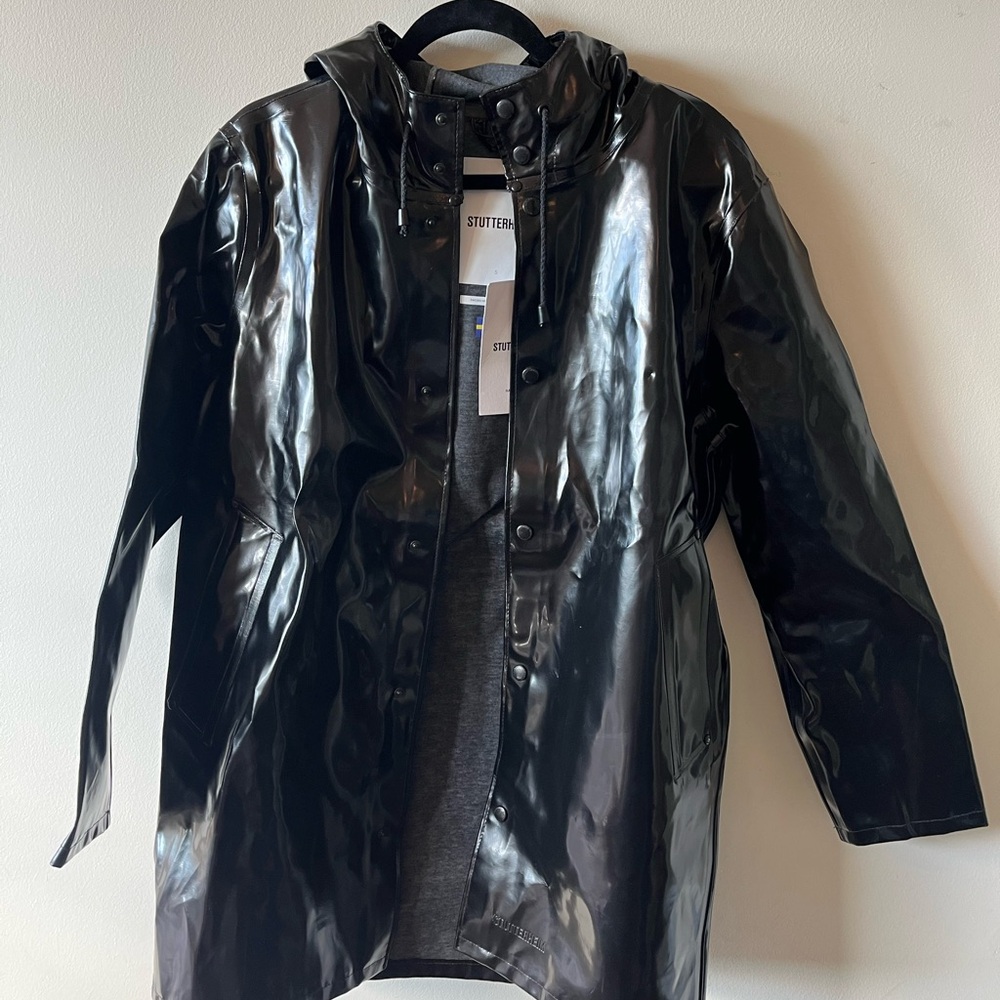 Stutterheim Black Gloss Raincoat with Hood